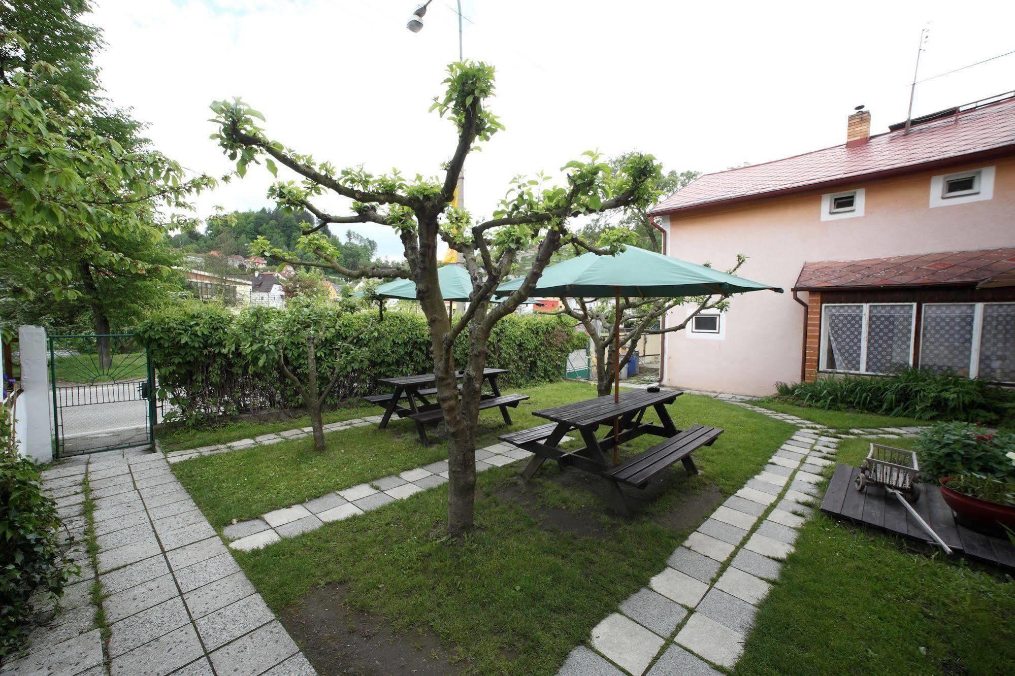 Hostel Havana Cesky Krumlov Exterior photo